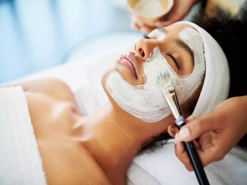 آموزش کامل پاکسازی پوست صورت در آموزشگاه (مبتدی و تخصصی)