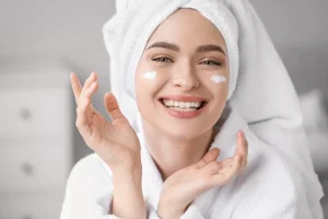 آموزش سفید کردن پوست صورت در خانه